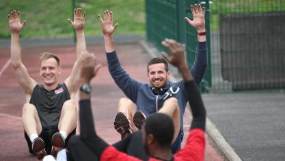 La reprise du SQV, ici Aleksandar Milkov tout sourire, déjà au club la saison passée, s’est déroulée dans la bonne humeur au stade Debrésie à Saint-Quentin.